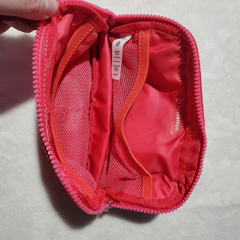 lululemon athletica Pink Everywhere Belt Bag - Picture 4 of 11